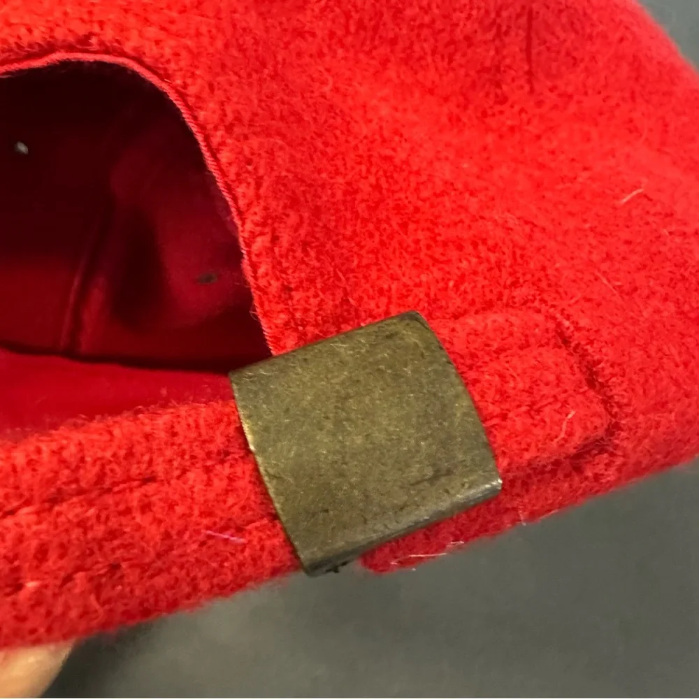 Vibrant Red Vintage GAP 80% Wool Women’s Adjustable Hat Made in USA - Picture 14 of 16